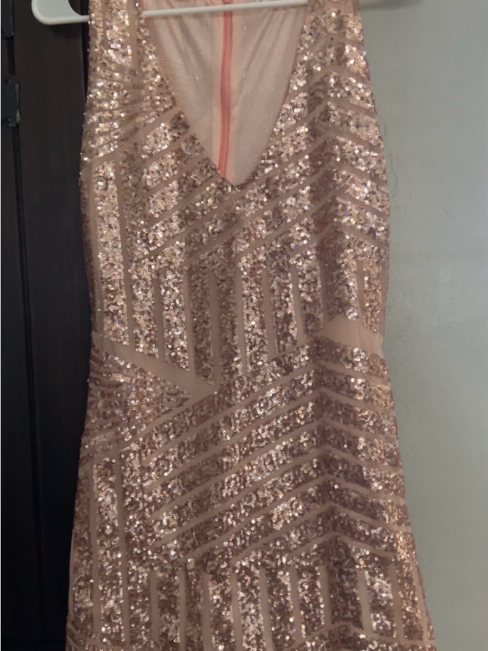 Sequin V-Neck Party Dress in Rose Gold